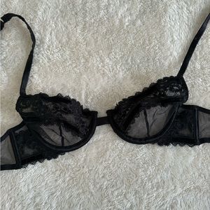 Victorias Secret Black Lace Velvet Bralette, Size 32B